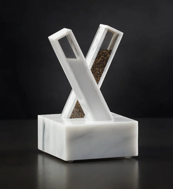Salt and pepper shaker #888