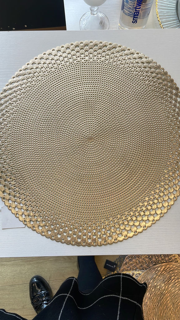 Set of 4 gold placemat #366