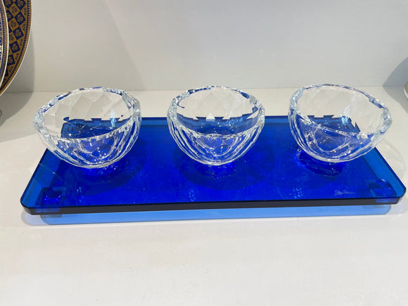Crystal dip bowls with blue tray