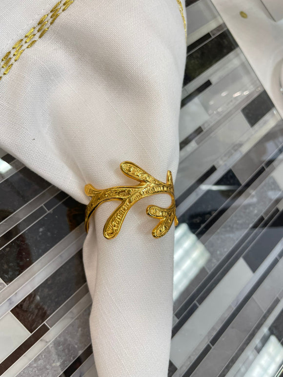 Set of 4 gold napkin ring