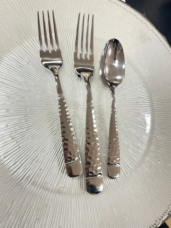 20 piece Eastwood Flatware set