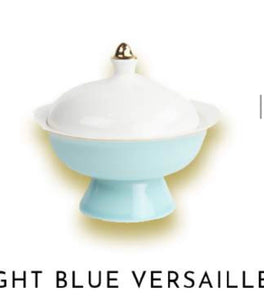 Set of 4 light blue versaille covered soup bowls